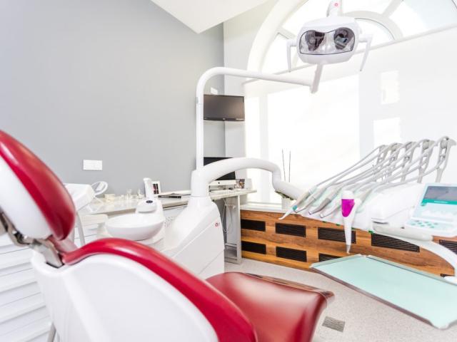 Status Dental Studio