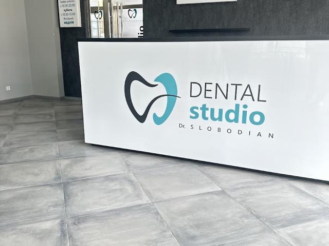 Стоматологическая клиника "Dental Studio Dr.SLOBODIAN"