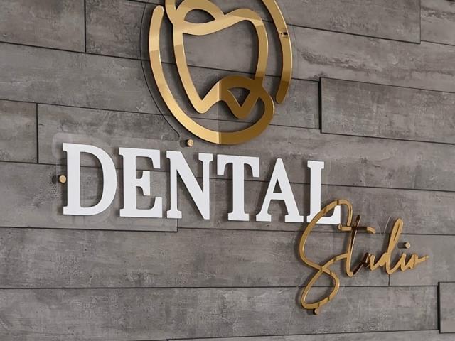 Стоматологічна клініка Dental Studio - Стоматологія Чернігів І Стоматолог І Брекети І Вініри І Зубні імпланти І Коронки