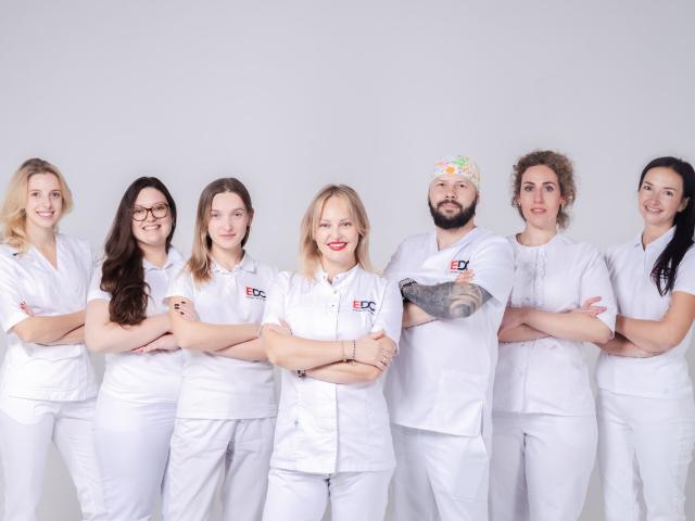 Стоматологія Esthetic Dental Clinic (м. Осокорки; м. Позняки)