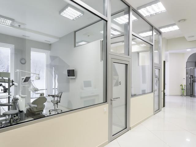 White and White dental studio
