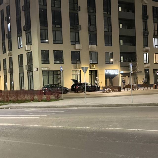 Стоматологія "Lipinskii Gold" Dental Center, Стоматологія на ЖК Варшавському, Варшавський Плюс photo