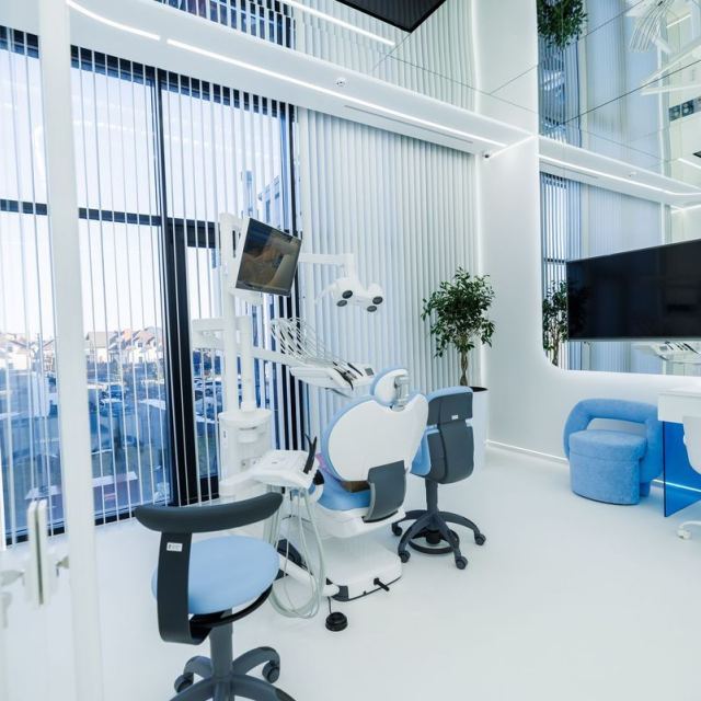 Стоматологія Respect Dental photo