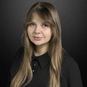 Олена Більше photo