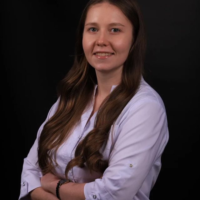 Кірдіна Карина Олександрівна photo