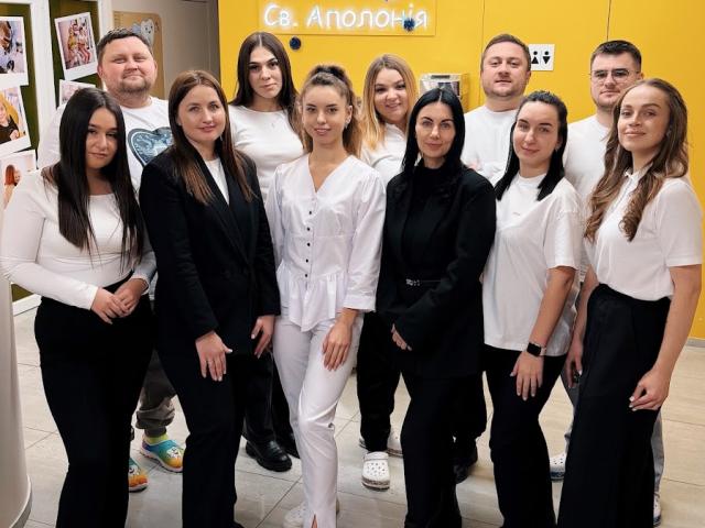 Дитяча та доросла Стоматологія СВ.Аполонія (брекети, імпланти, відбілювання зубів)