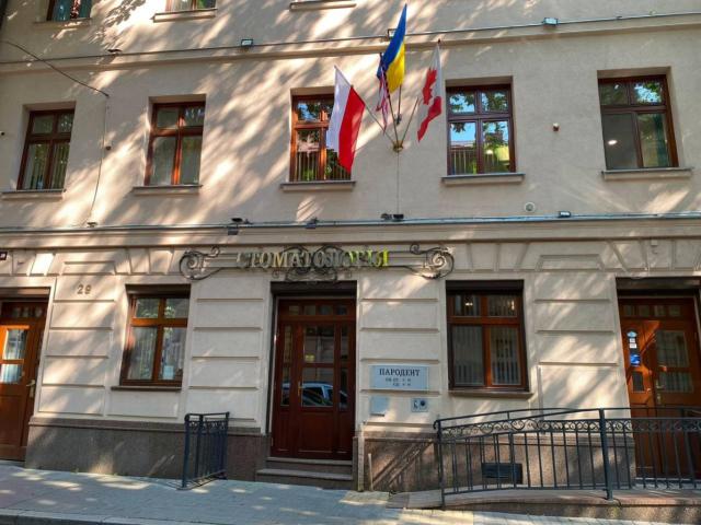 Мережа стоматологій Пародент
