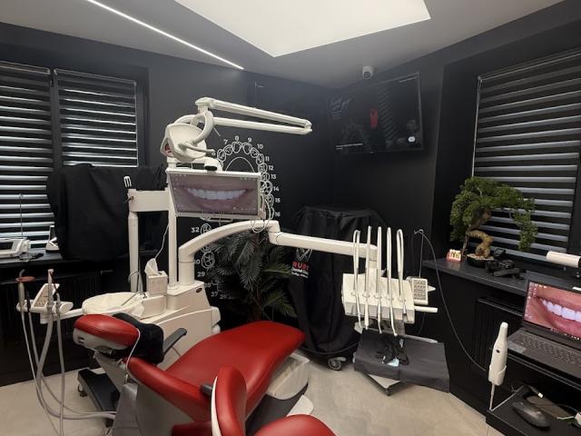 "Ruby Dental" Стоматологія Dr.Alexey_Kukharevich