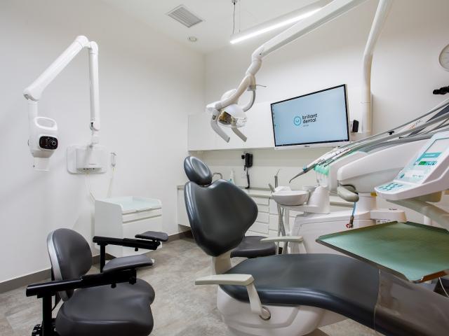 Стоматологічна клініка Brillant Dental