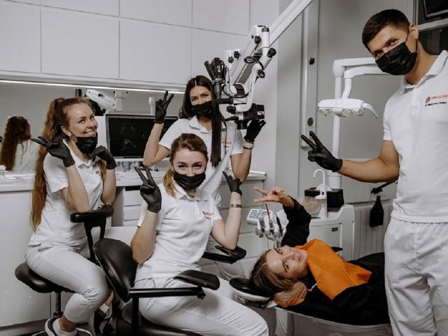 Стоматологія DM-CLINIC
