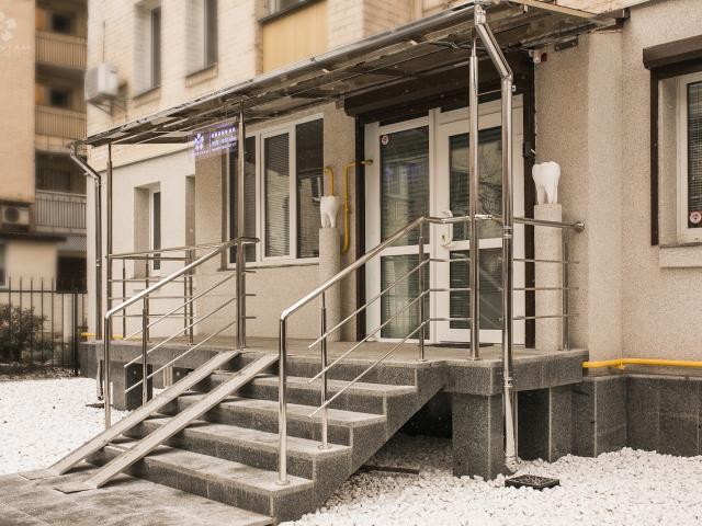 Стоматологія Midentam