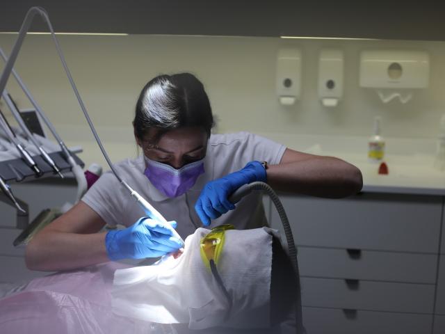Стоматологія Валерія Голуба - VALERIY HOLUB DENTISTRY