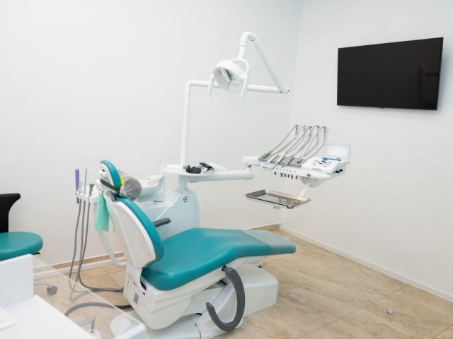 Стоматологія "Zolotoverkh clinic"
