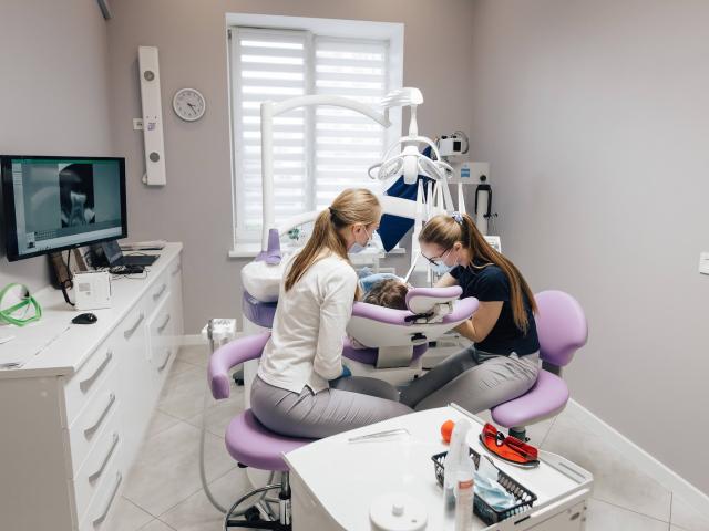 Стоматологія "Зуби" (ZUBY Dental studio)