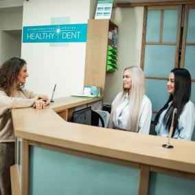 Центр імплантації та протезування Healthydent photo