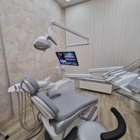 Стоматологія Lerida Clinic Комфорт Таун