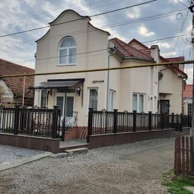 Стоматологія "Portash Dental"