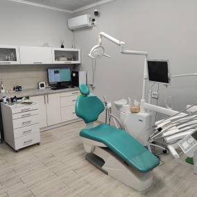 Стоматологія POSTOIENKO Family Clinik