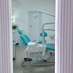 Стоматология “Roxy Dental”
