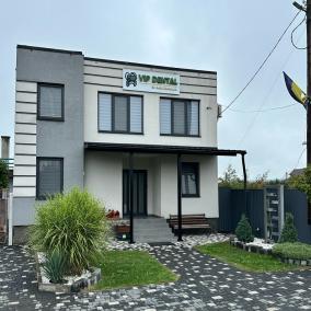 VIP DENTAL Dr. Fedir Khymynets