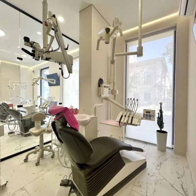 Laguna Dental Clinic - стоматологічна клініка