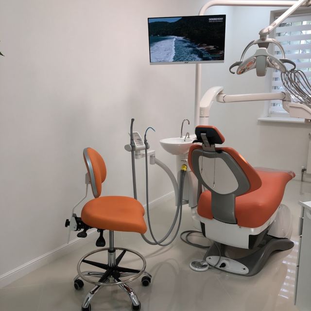 Стоматологическая клиника “Dental V”