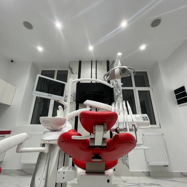 Стоматологія Implant Dental