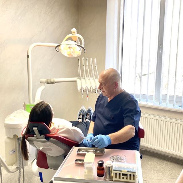 Стоматологія Life Clinic Тернопіль