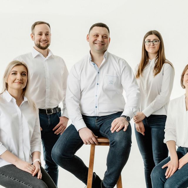 Стоматологія,Родинна стоматологія dr.Karaim, імплантація , протезуванння.
