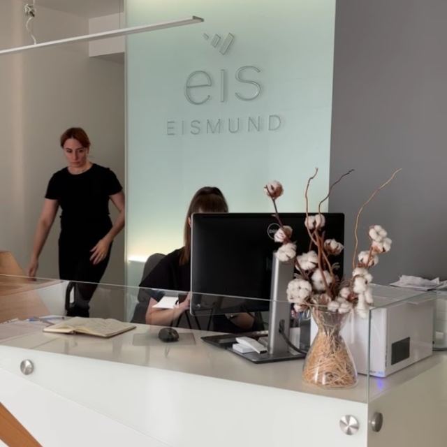 Стоматологическая клиника "EIS"
