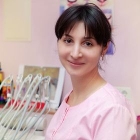 Альона Мінькова