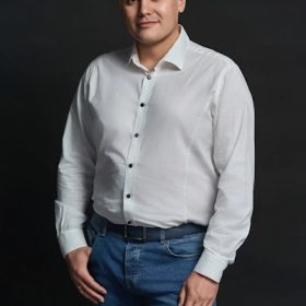 Антон Ушаков photo