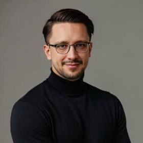 Денис Миронов