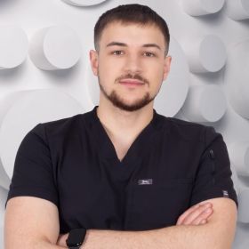 Максим Нікітюк