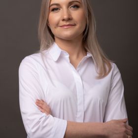 Олеся Поплавська