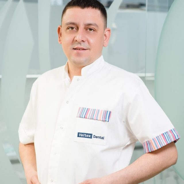 Дмитро Лобаз